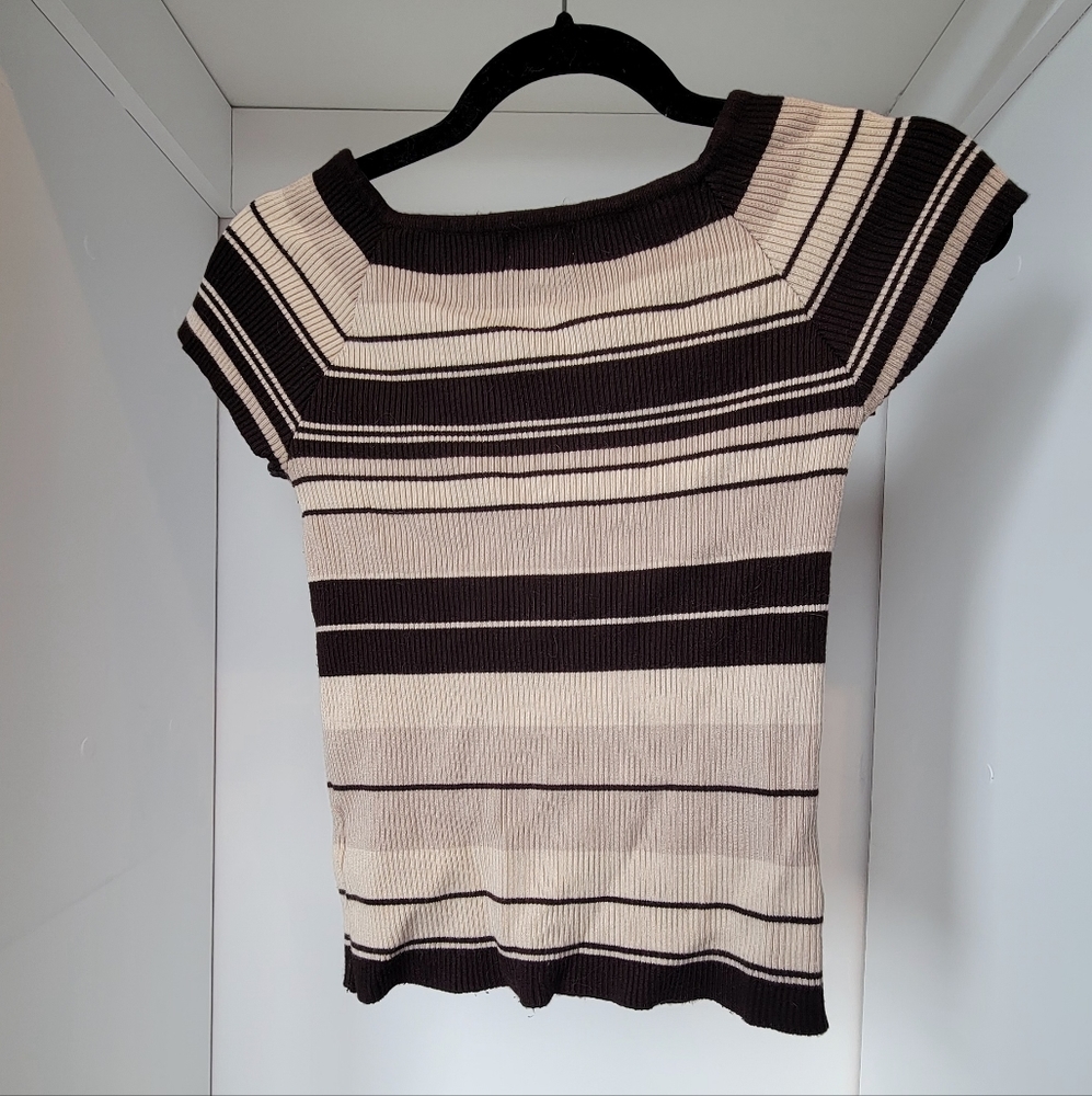 Medium brown knit t-shirt